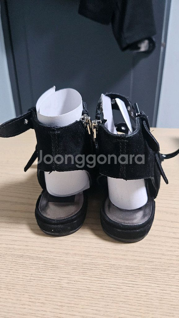 [6M,230]돌체비타-스웨이드 글레디에이터(블랙)--2