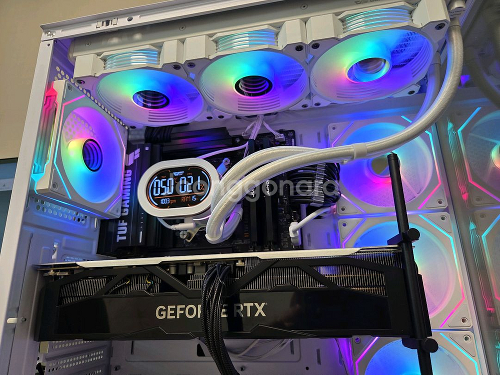 9800x3d, b850m, rtx4080 super--1