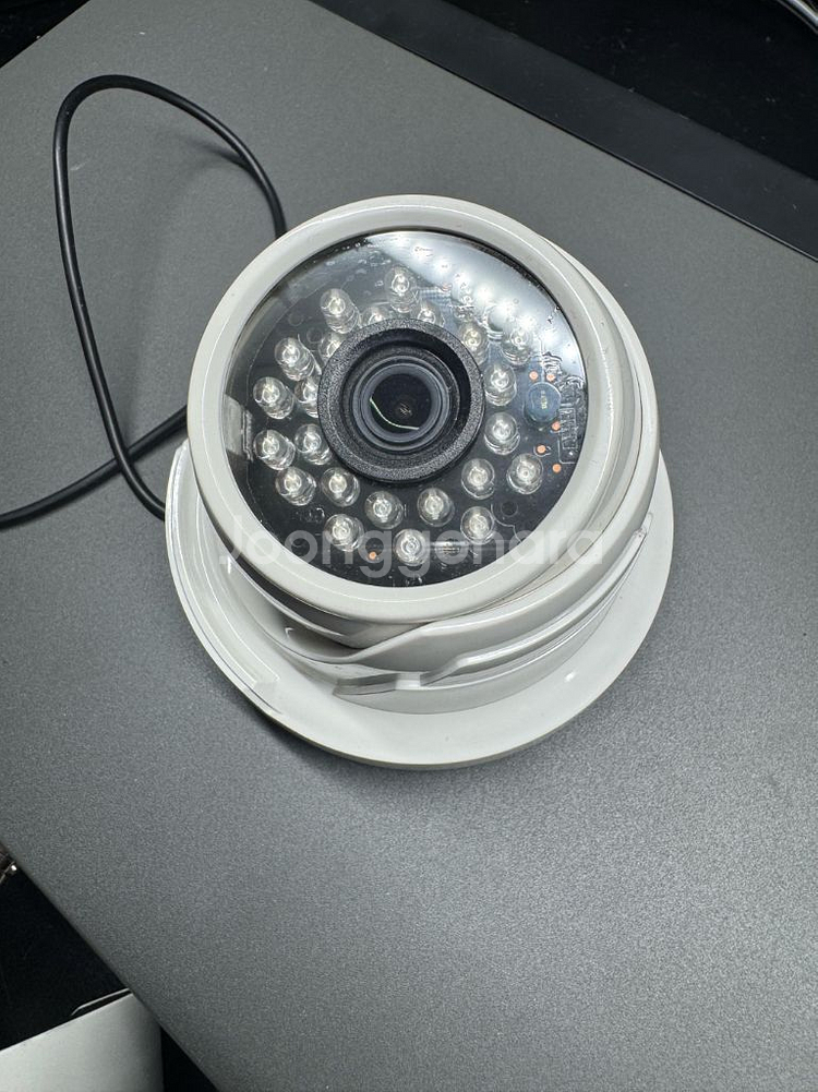 CCTV 카메라 4개 + 레코드 장비 (HIK VISI--1