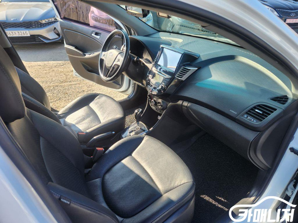 [현대]엑센트신형 1.4VVT 모던 (5인승) #앱특가--7