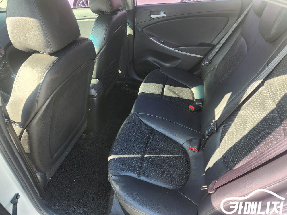 [현대]엑센트신형 1.4VVT 모던 (5인승) #앱특가--9