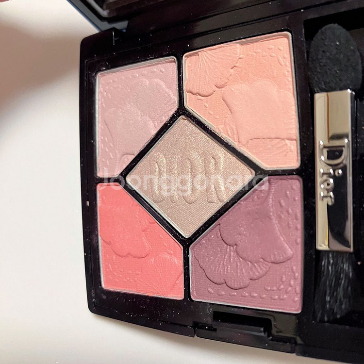 디올 5꿀뢰르 섀도우 팔레트 717 글림--2