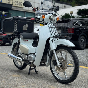 신차급)23년식 1만km 슈퍼커브 풀세팅 판매합니다.