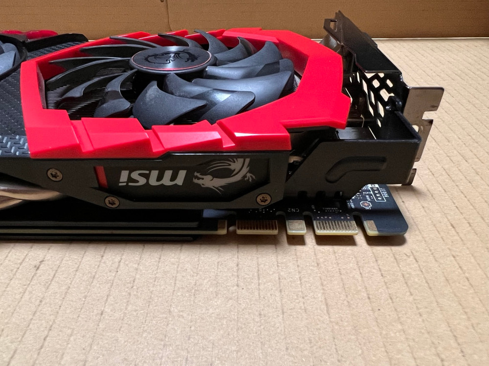 Geforce GTX 1070 그래픽카드 이미지