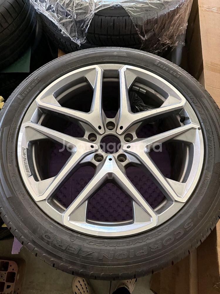 지바겐 25년 G63 순정 휠+타이어/500km 미만--0