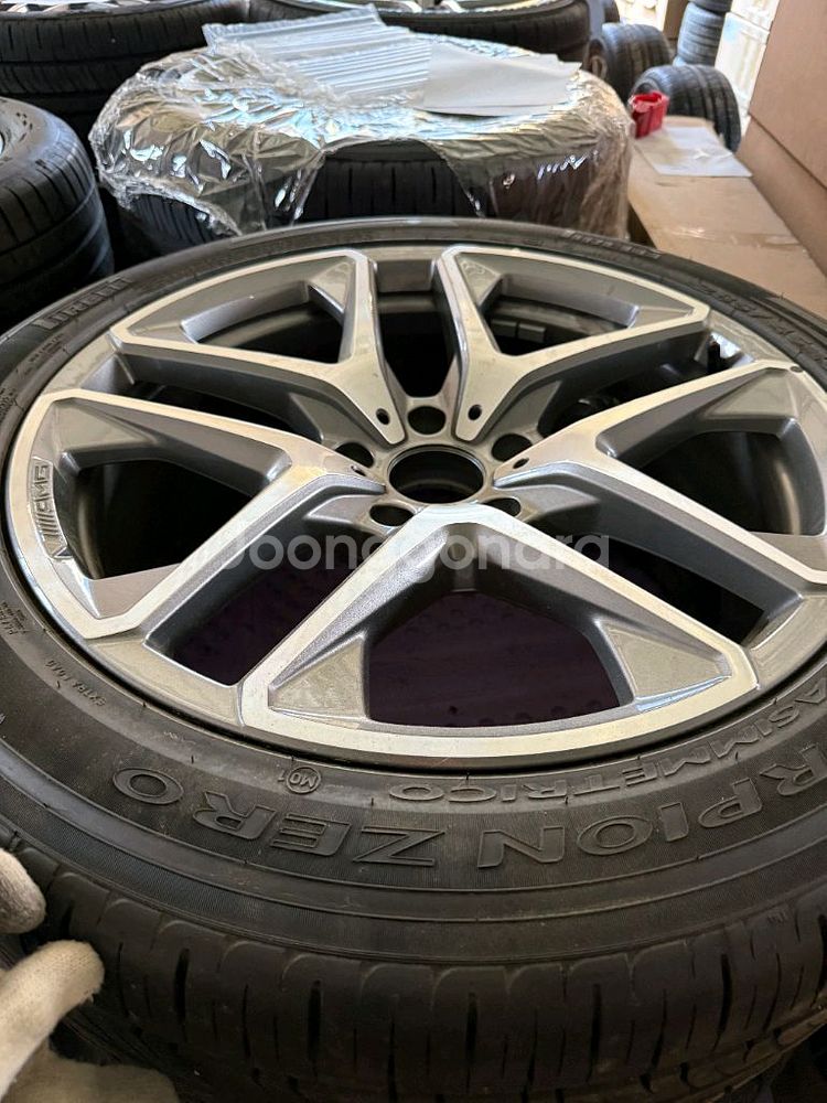지바겐 25년 G63 순정 휠+타이어/500km 미만--2