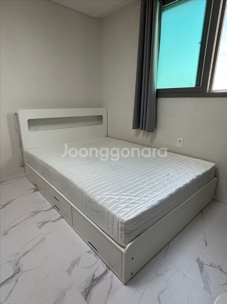 삼익가구 퀸사이즈 침대(프레임+7존독립스프링매트리스)--1