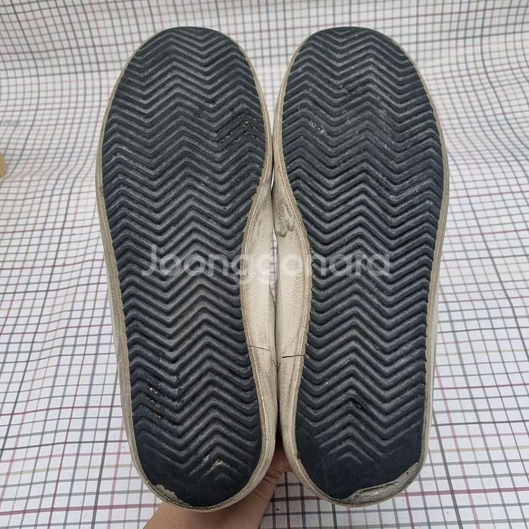 골든구스 실버탭 남성스니커즈42 255.--2