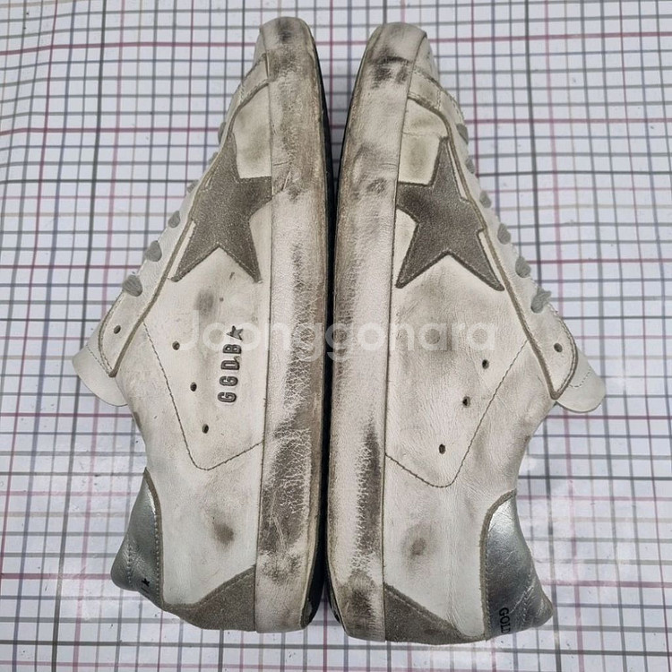 골든구스 실버탭 남성스니커즈42 255.--4