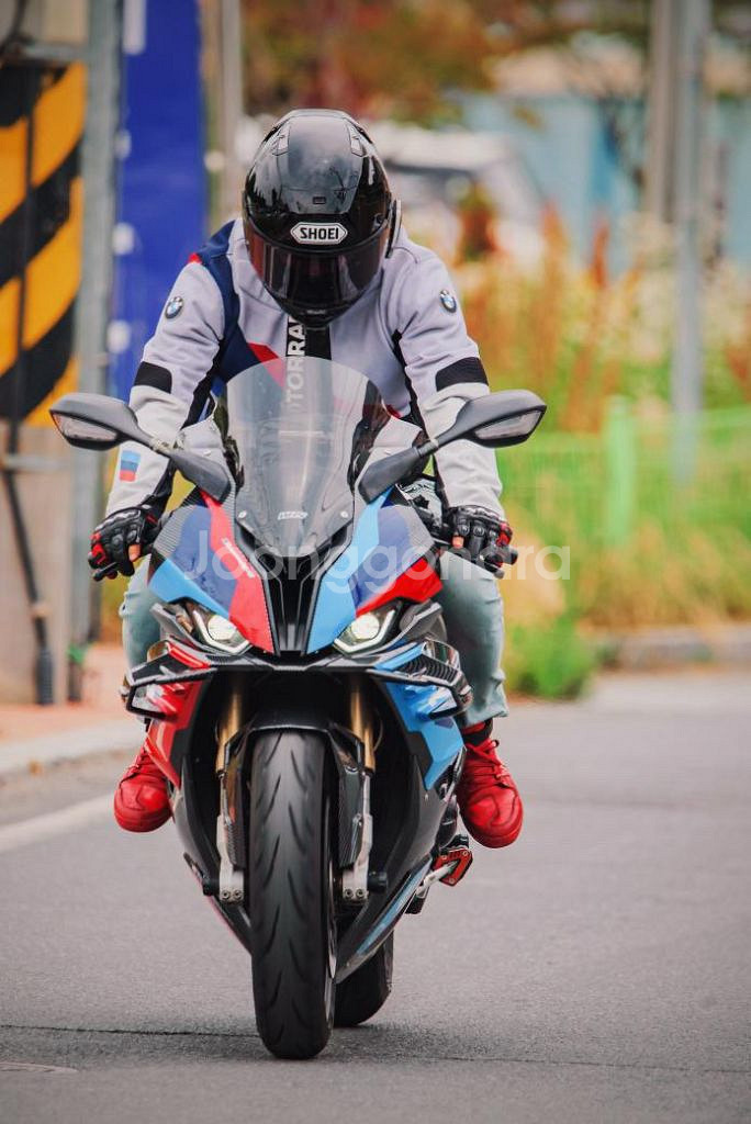 bmw s1000rr 레이스팩 23년식 팝니다--2