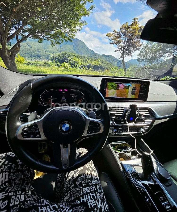 BMW 6GT--6
