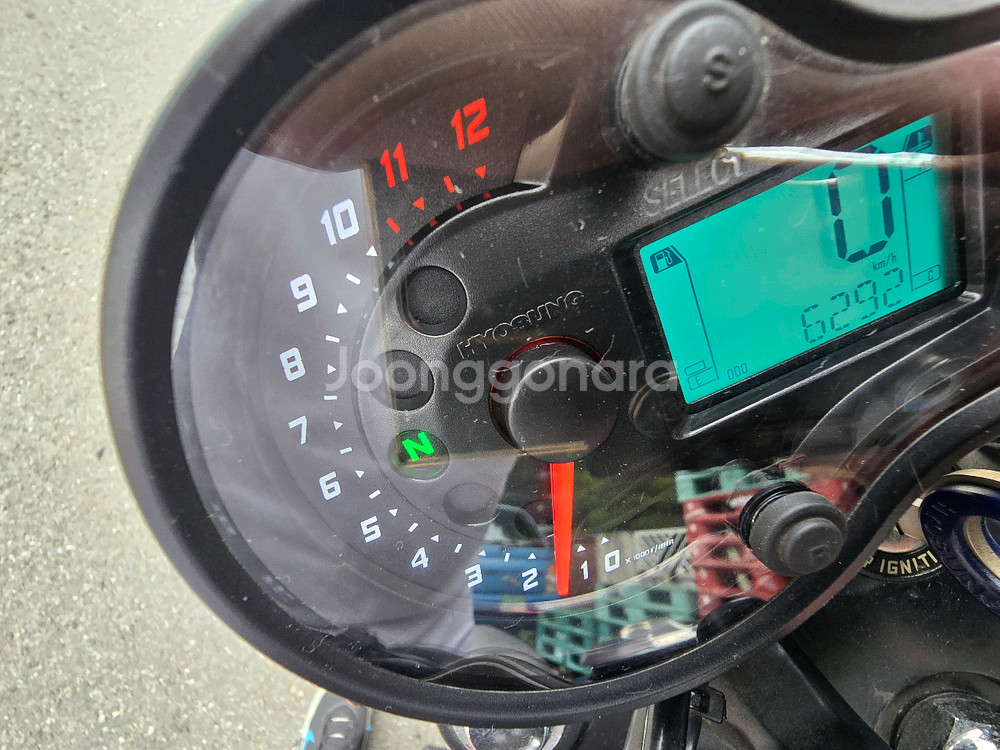 아퀼라 125 22년식 아이언 883 느낌--3