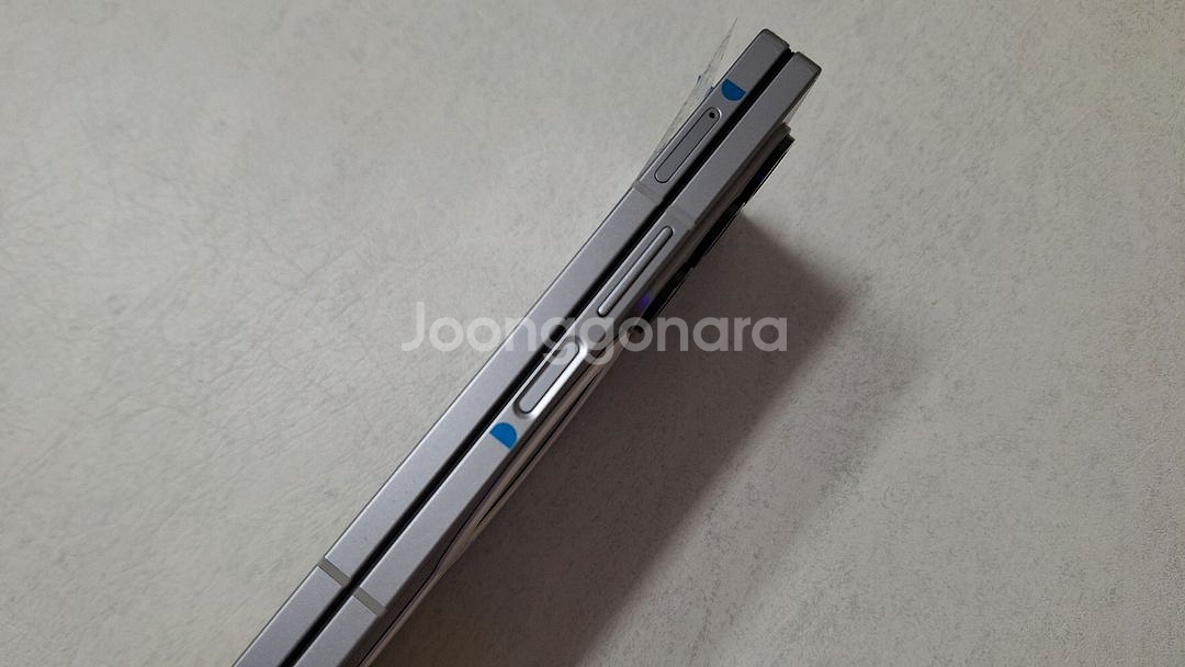 갤럭시 Z 폴드6 실버 512GB 자급제 삼케가능 반갈--12