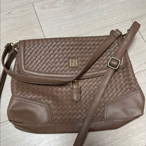 펠치넬리 크로스백