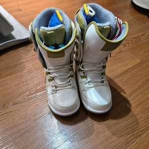 스노보드 나이키 부츠 여성245