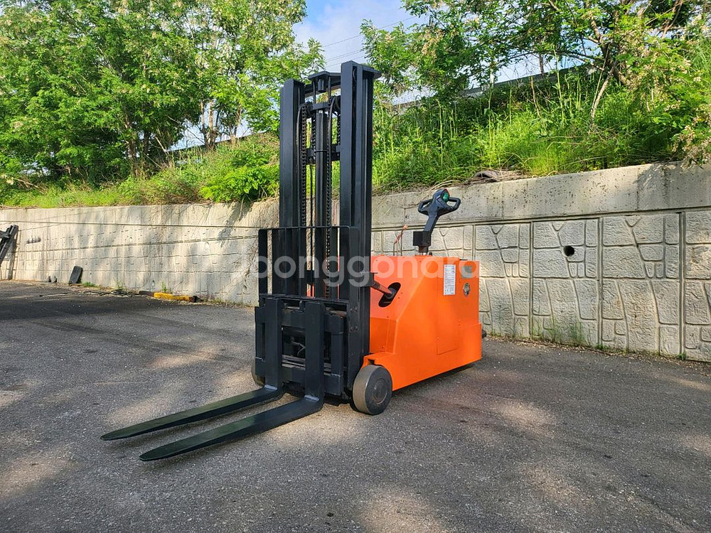 중고지게차 수성 SWC-1000L 보행식 전동포크리프트--2