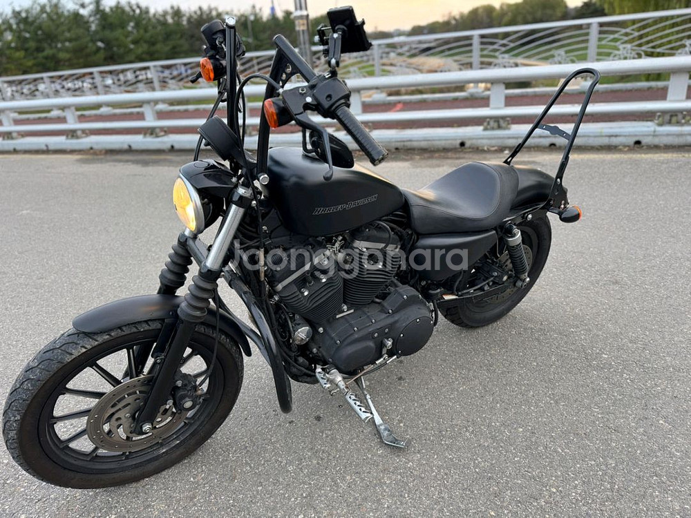 할리데이비슨 883 09년식 짧은키로수 판매합니다--2