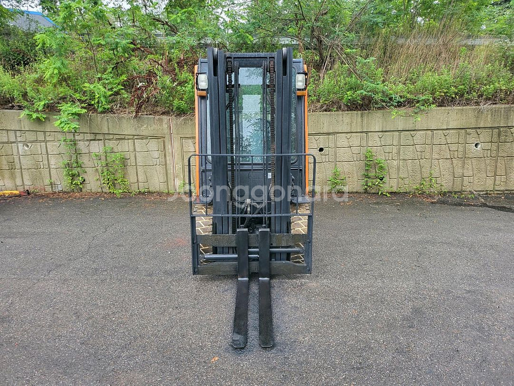 중고지게차 두산 D25S-5 디젤 2.5톤 지게차--7