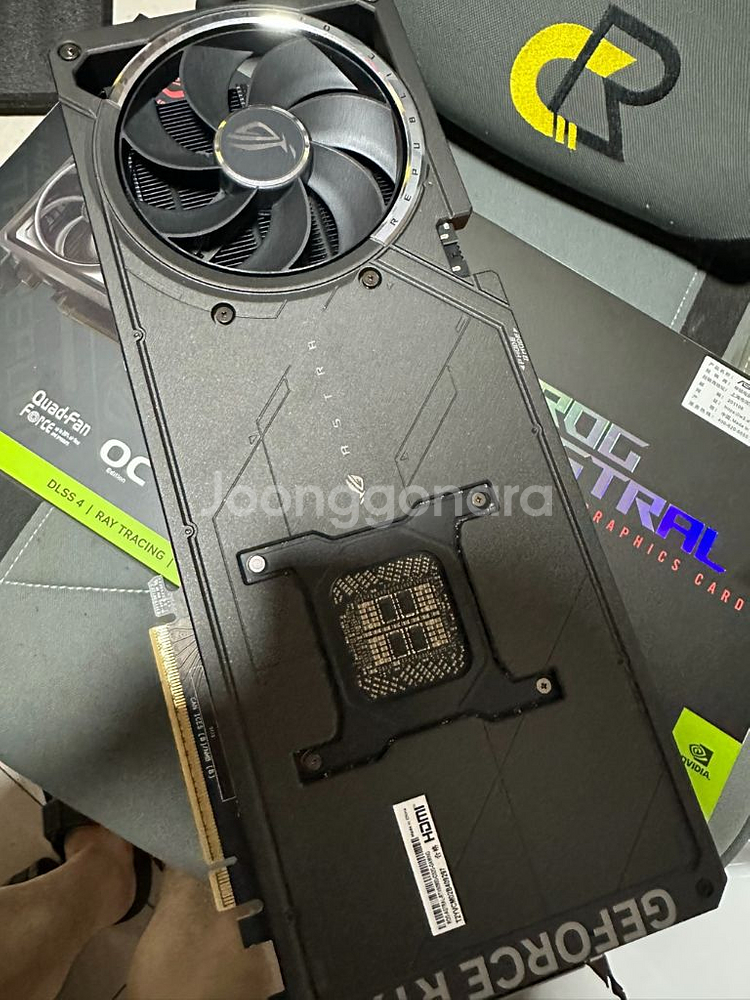 ASUS ROG STRIX RTX 5090 D OC--1