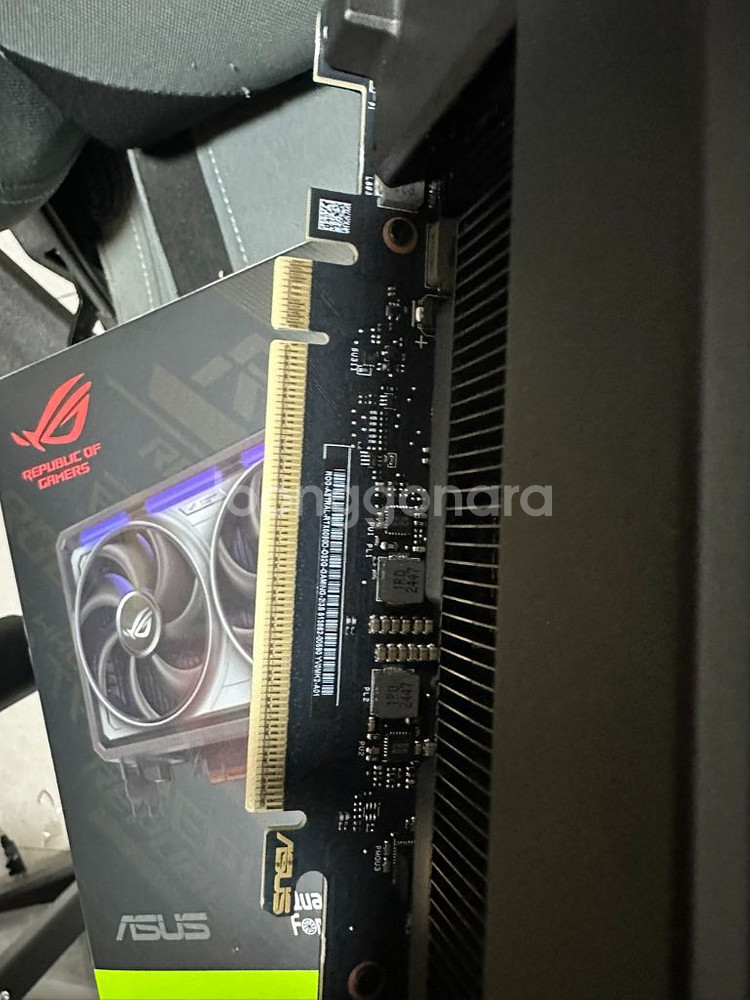 ASUS ROG STRIX RTX 5090 D OC--3
