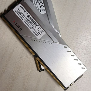 DDR4 16GB 램