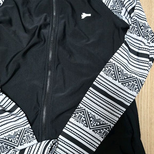 레쉬가드 집업 90