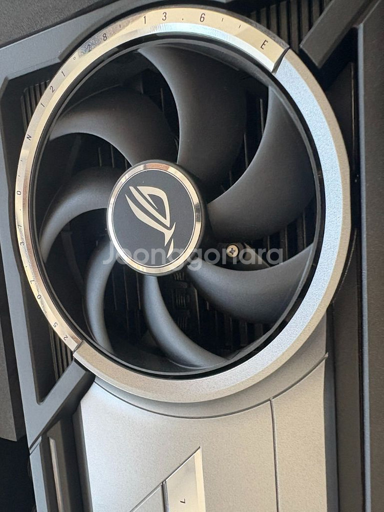 ROG RTX 5090 ASTRAL OC 수냉 쿨러--3