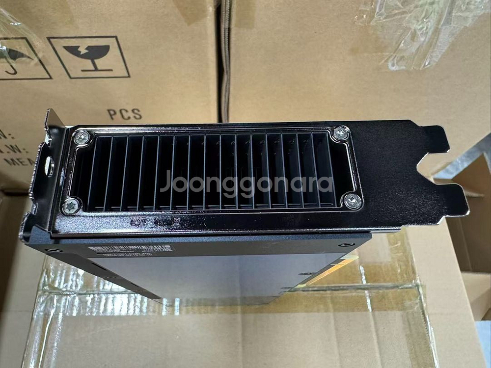 NVIDIA A100 80GB 커스텀 모델 AI--3