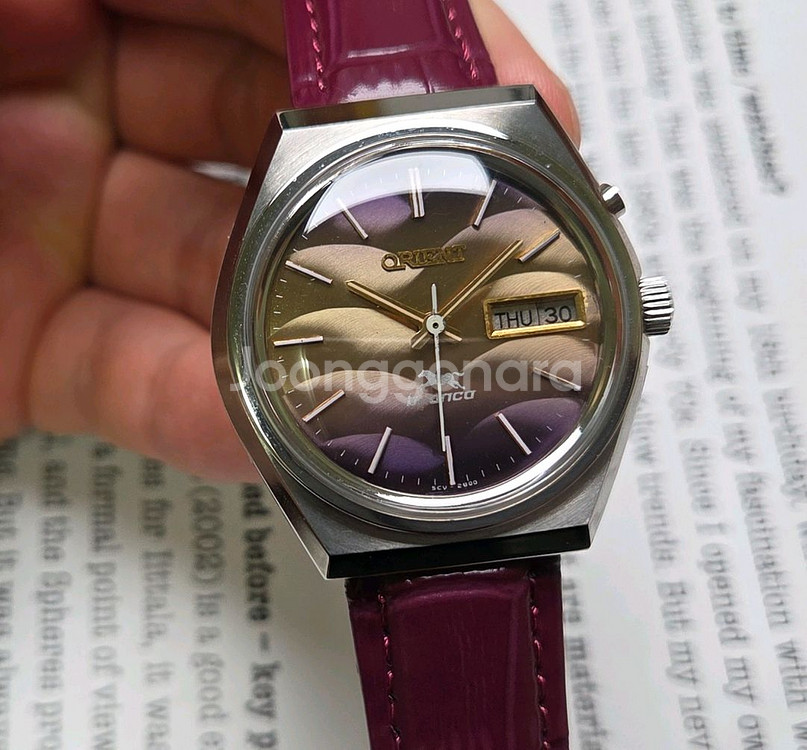 레어] 빈티지 오리엔트 브롱코 퍼플그라데이션 데이데이트--1