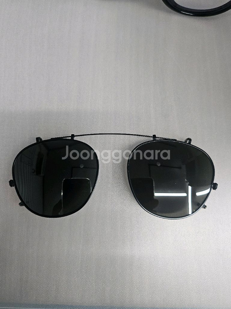 젠틀몬스터 클립온 선글라스--0