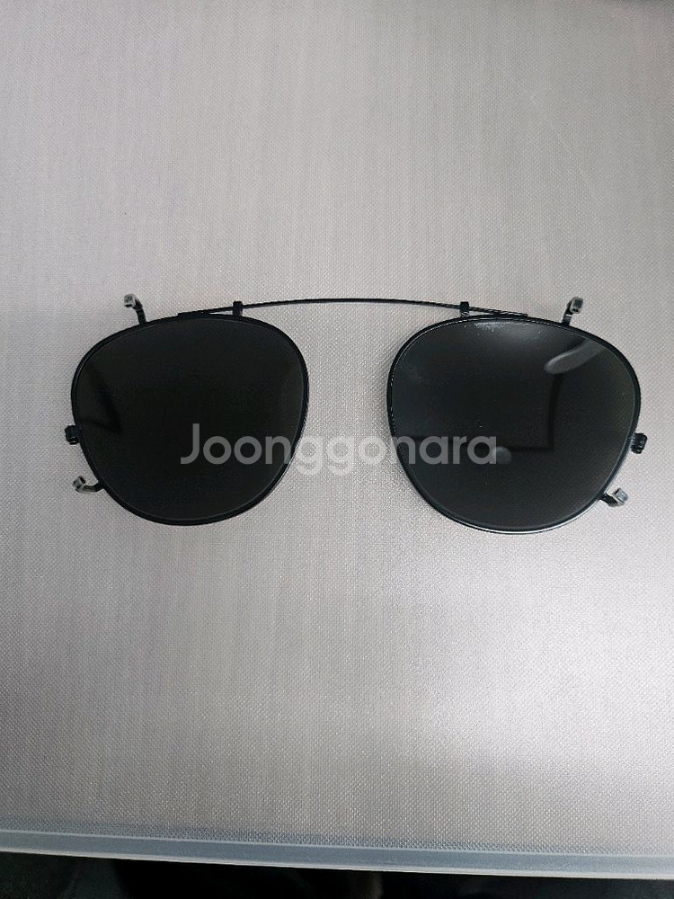 젠틀몬스터 클립온 선글라스--1