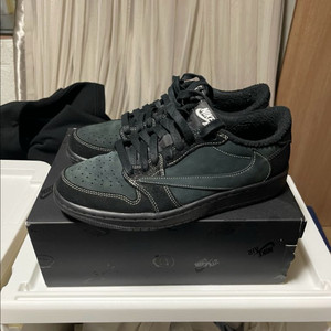 나이키 트래비스 스캇 블랙 팬텀 270