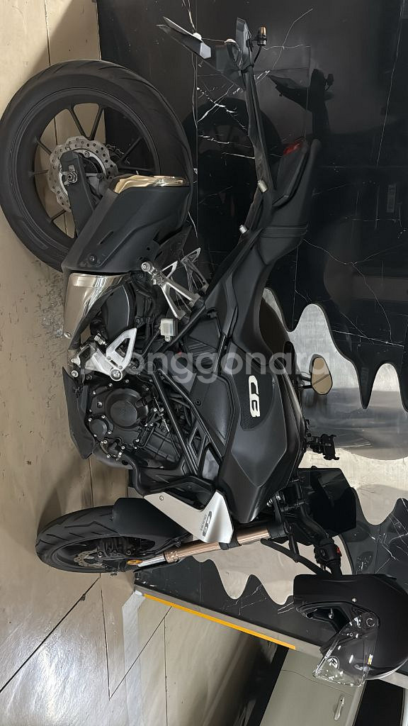 CB300R--3