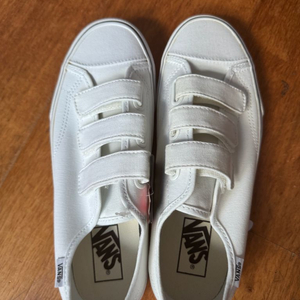 (새상품)반스 Style 23 V 캔버스 화이트 260
