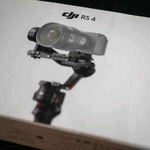 DJI Ronin RS4 판매합니다. ( rs 브리프)