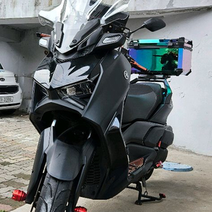 XMAX 300