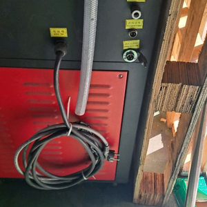 마이크로레이저용접기. 부품용