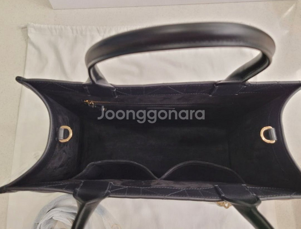 디올 매크로 까나쥬 북도트백 블랙 스몰사이즈--1