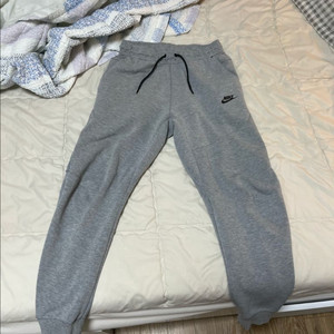 나이키 테크팩 바지 급처합니다