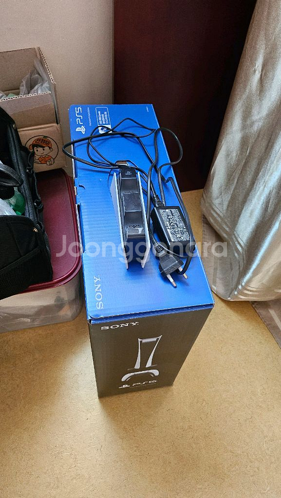 ps5 1018b 디지털과 충전거치대 포함 판매합니다--1