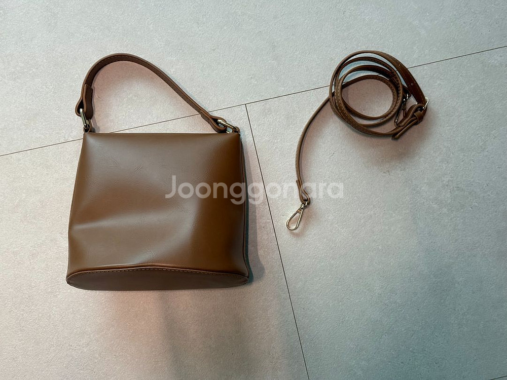 피치글로우 브라운 골드 버클 가방 지그재그--3