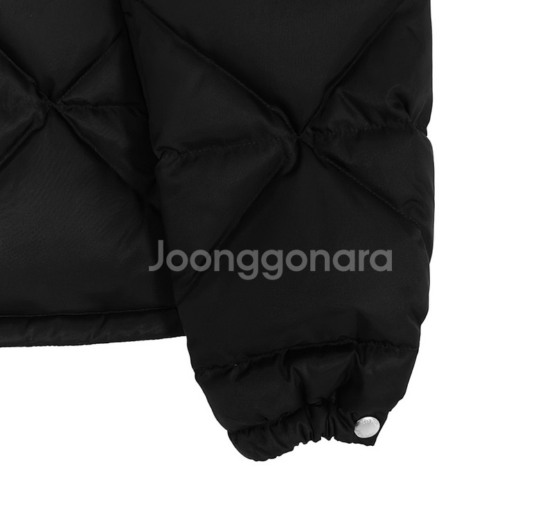 M] 프라다 리나일론 퀄팅 하이넥 삼각로고 다운 패딩--4