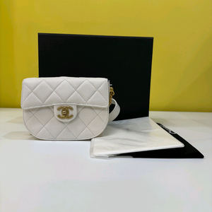 샤넬 캐비어 미니 메신저백 AS2484