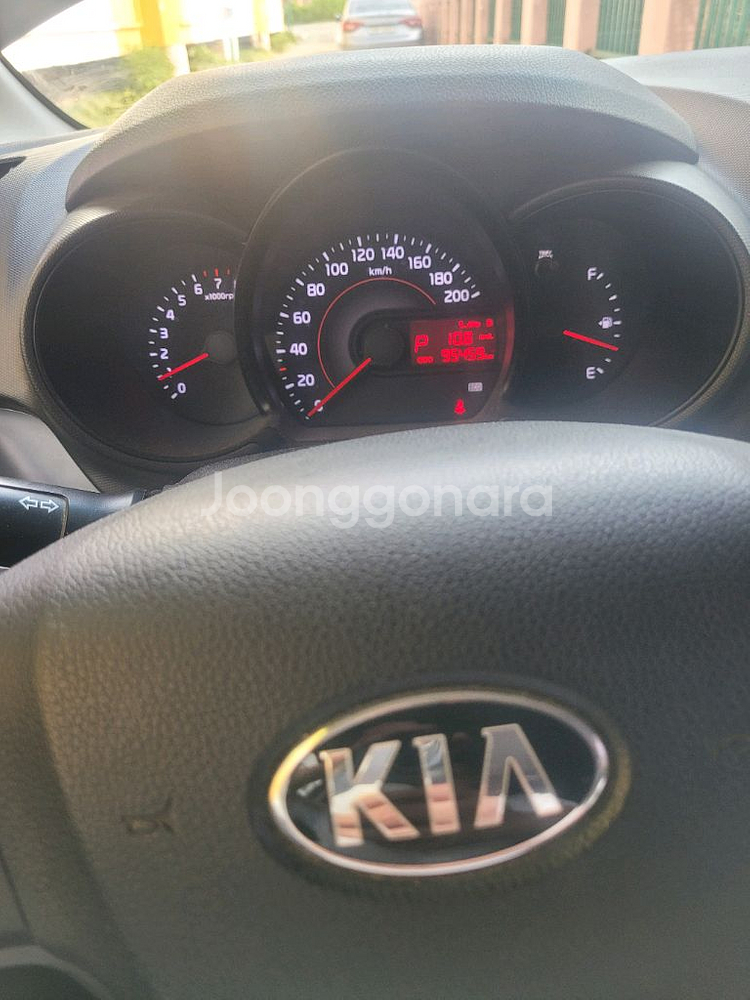17년 레이밴 흰색 95600km 팝니다--4