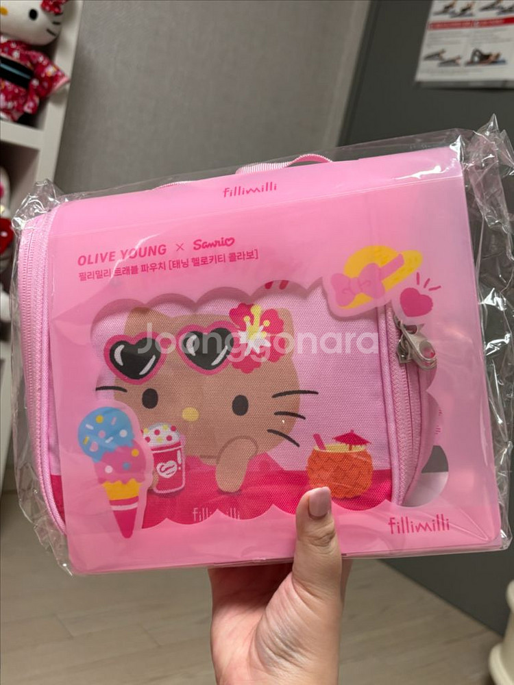 필리밀리 헬로키티 태닝키티 파우치 미개봉새상품--0