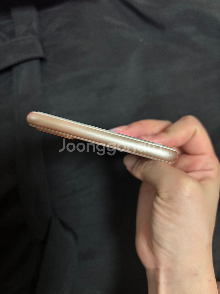 아이폰8+ 로즈골드 64GB / 외관 S급 / 배터리--3