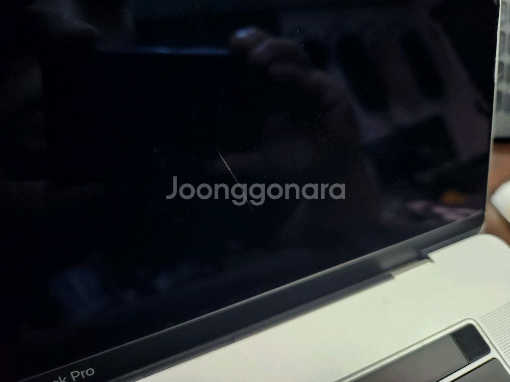 맥북 프로 2019 15인치 i9 16GB 512GB--4