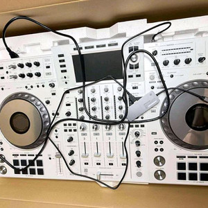 xdj xz white