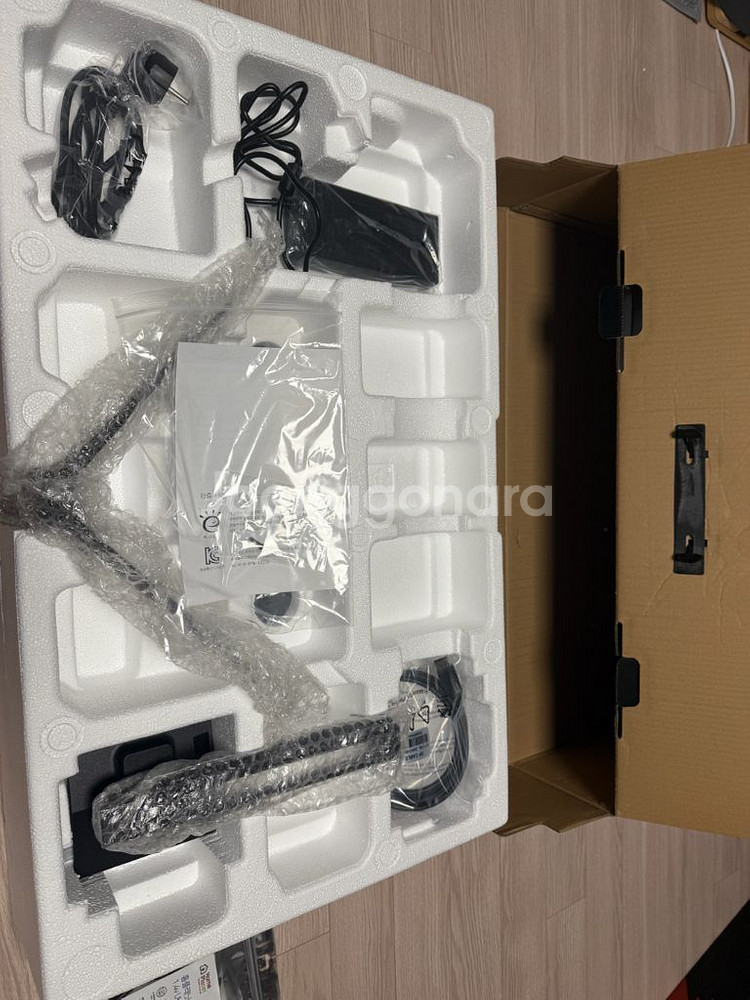 뉴싱크 X323K 4K UHD 32인치 144hz--2
