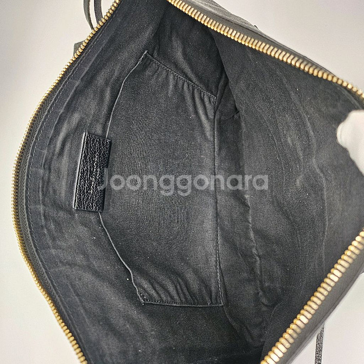 정품 발렌시아가 모터 클러치백(이너백포함)--7